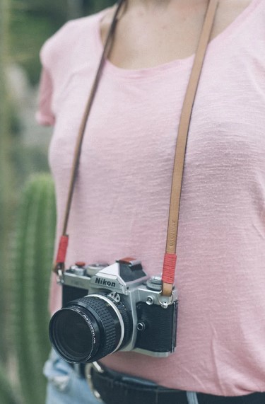 Obrázok Bronkey Tokyo 103 - Tanned & Red leather camera strap 120cm